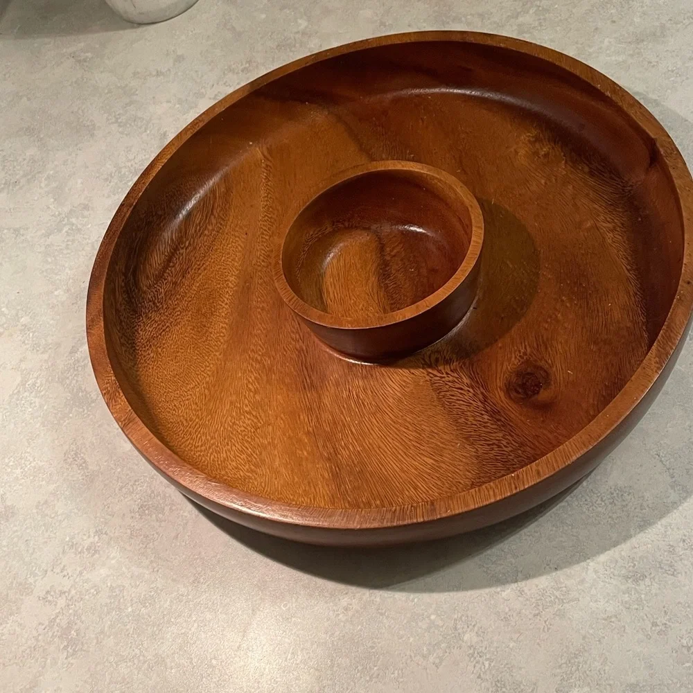 Pottery Barn Springwood Chip & Dip Serving Bowl